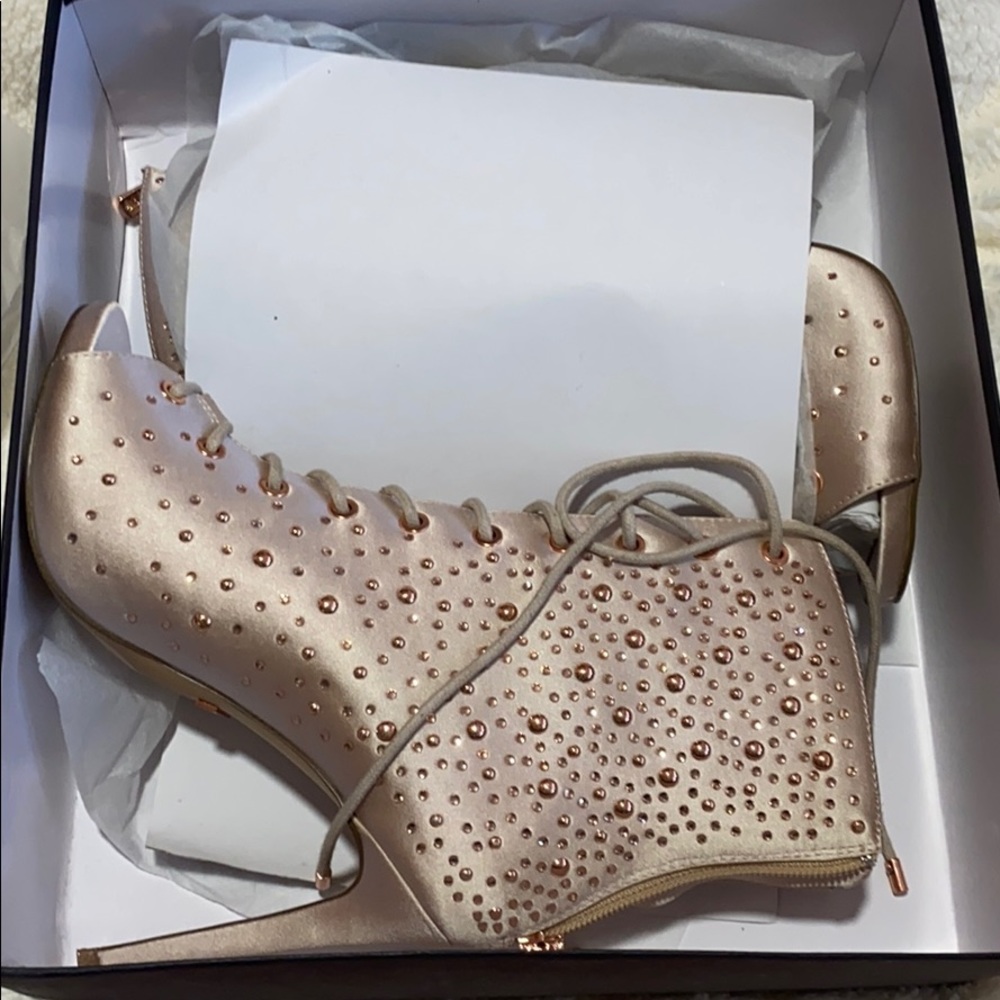Brand new Pink Bebe booties